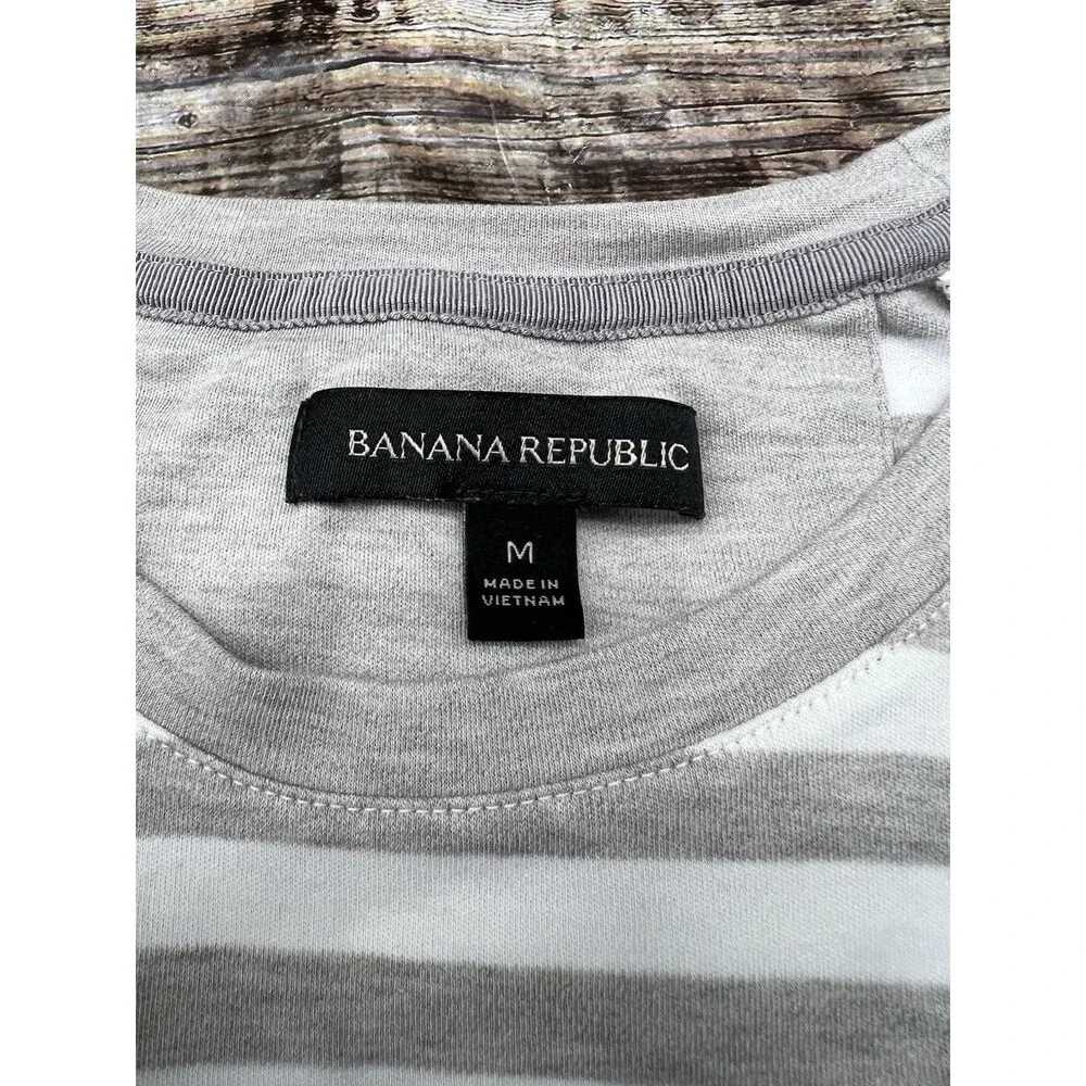 Banana Republic Mens Gray Striped Long-Sleeved Shirt Loose Fit Size Medium EUC